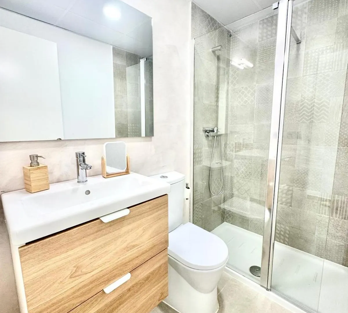 شقة Duplex Con Jardin Zahara Pueblo ساهارا ذي لوس أتونِس